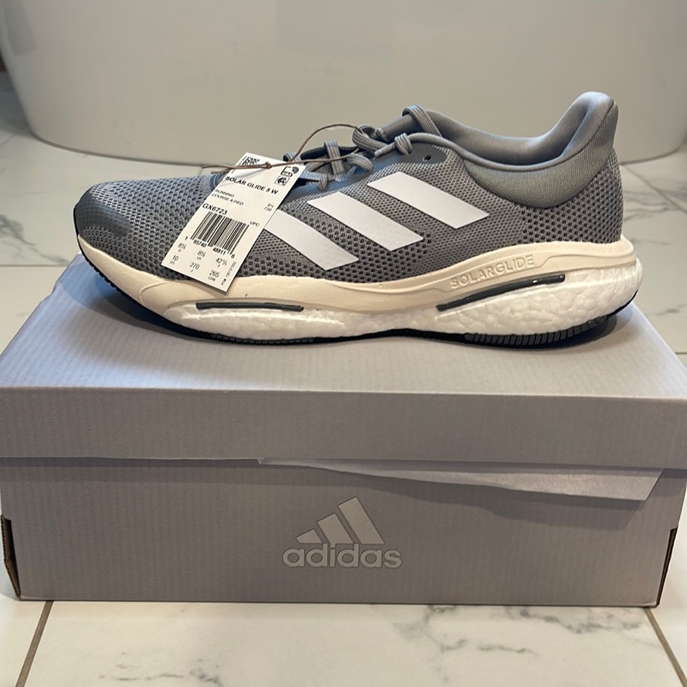 New in Box, Womens Adidas Solarglide 5 Running Shoes, Size 10